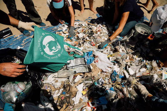 Arbor Teams up with The Surfrider Foundation for Venice Beach Cleanup