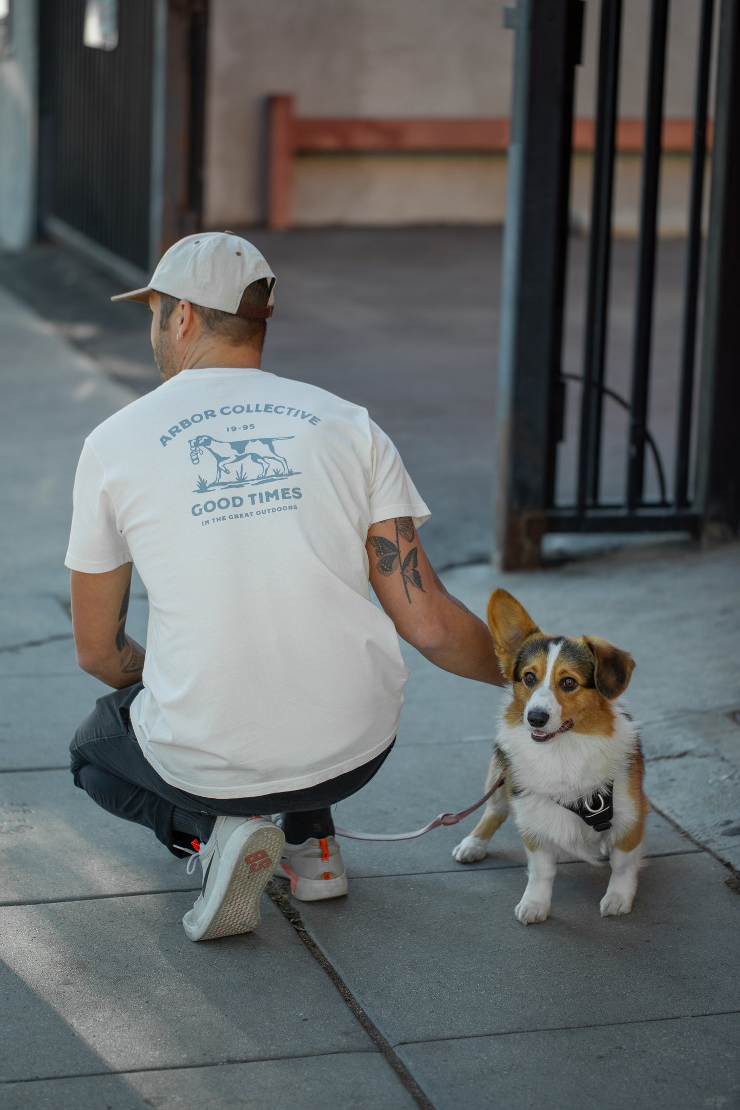 Doggo Tee - Off White